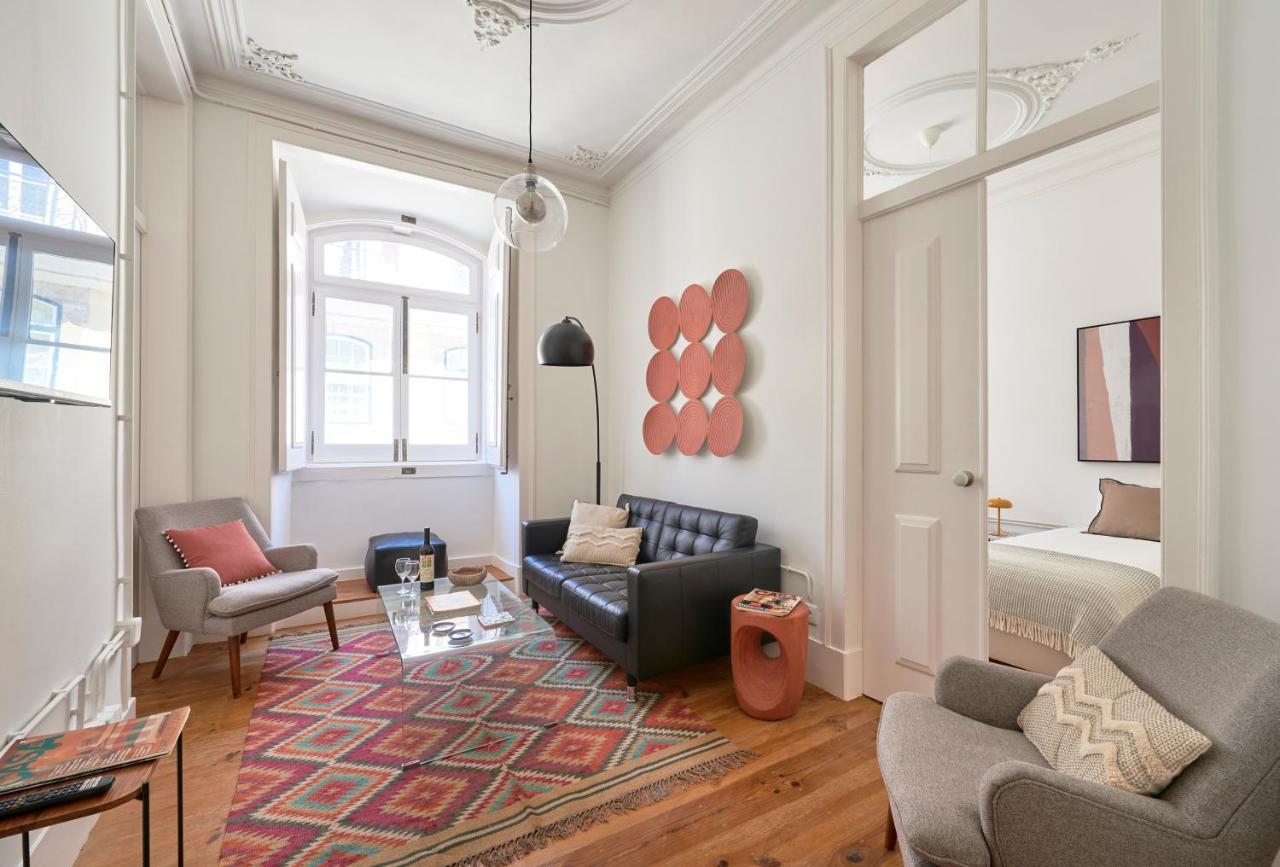 Sunny Pink Street Historical Apt, By Timecooler Lisboa Exterior foto