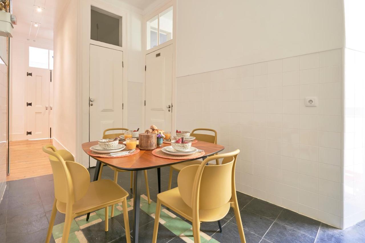 Sunny Pink Street Historical Apt, By Timecooler Lisboa Exterior foto