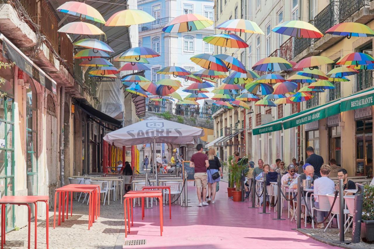 Sunny Pink Street Historical Apt, By Timecooler Lisboa Exterior foto